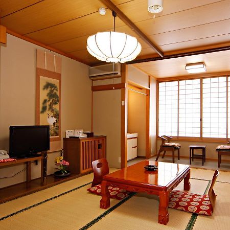 Ryokan Seizan-So Kaminoyama Екстериор снимка